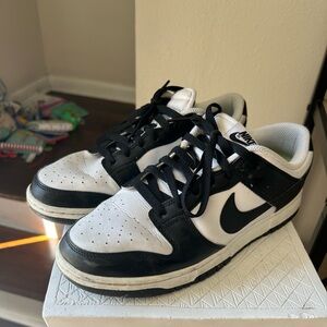 Nike Dunk Low Panda Sneakers